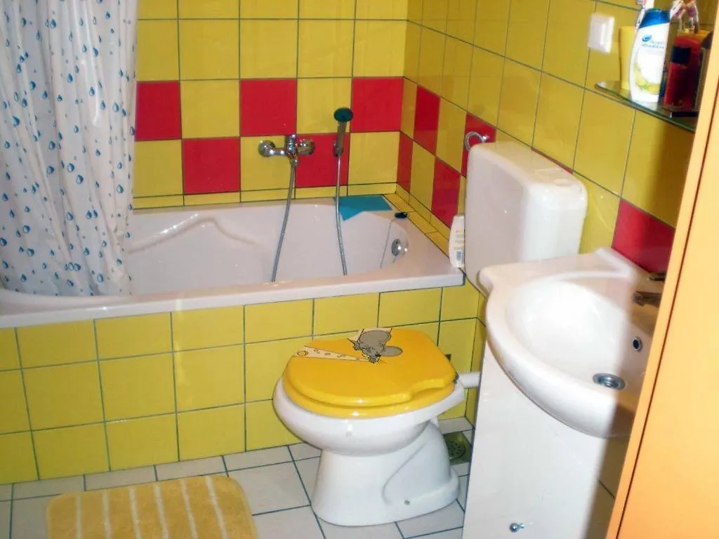 Signet Nv - Apartment For 2-3 Persons With Balcony Novi Vinodolski 0*,